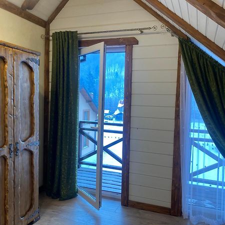 Villa Лучка à Mykulychyn Extérieur photo