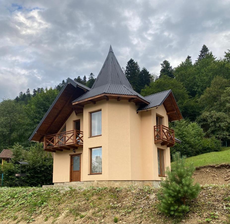Villa Лучка à Mykulychyn Extérieur photo