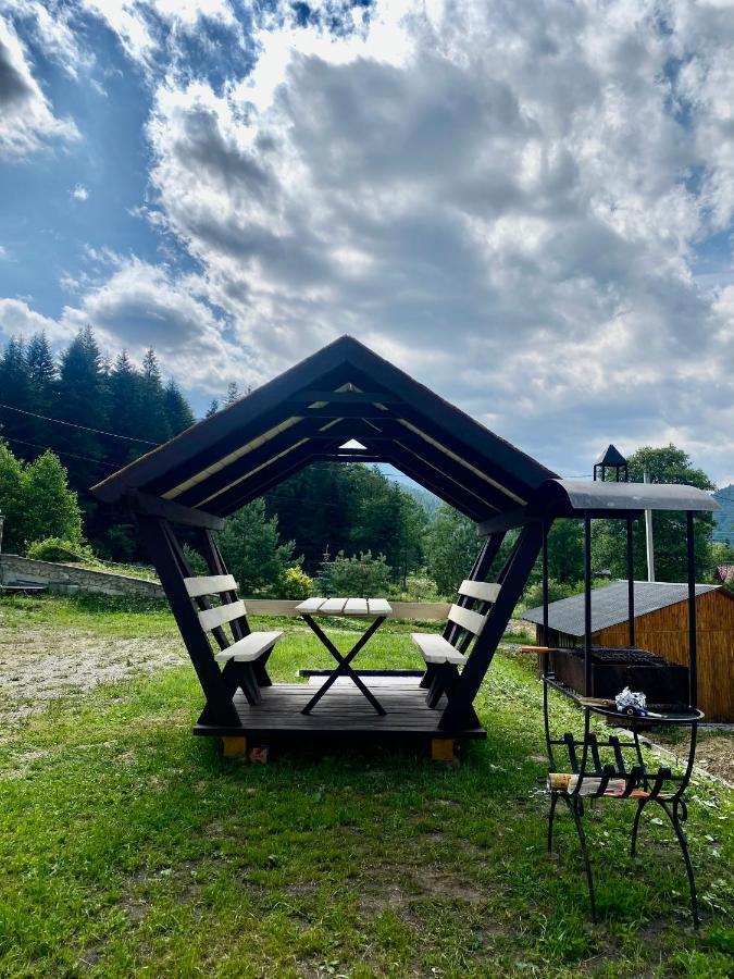 Villa Лучка à Mykulychyn Extérieur photo