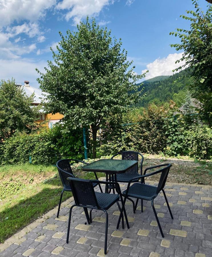 Villa Лучка à Mykulychyn Extérieur photo