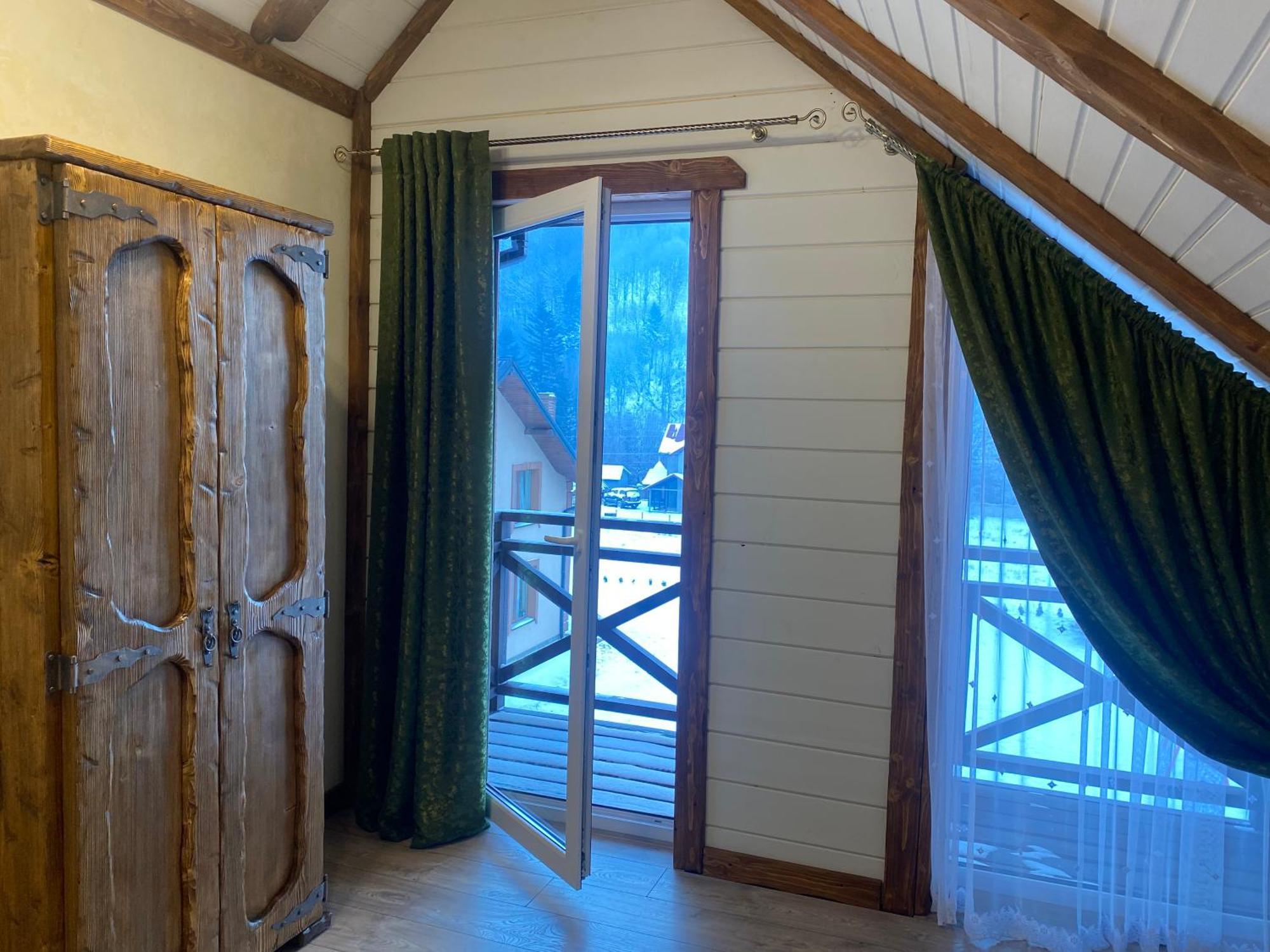 Villa Лучка à Mykulychyn Extérieur photo