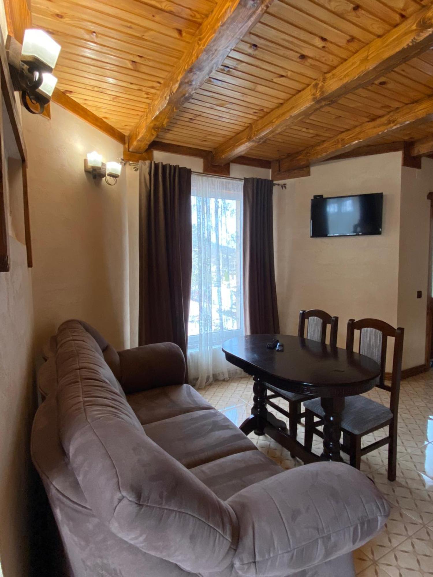 Villa Лучка à Mykulychyn Extérieur photo